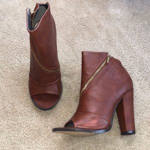 Michael Antonio Chestnut Booties - Size 8